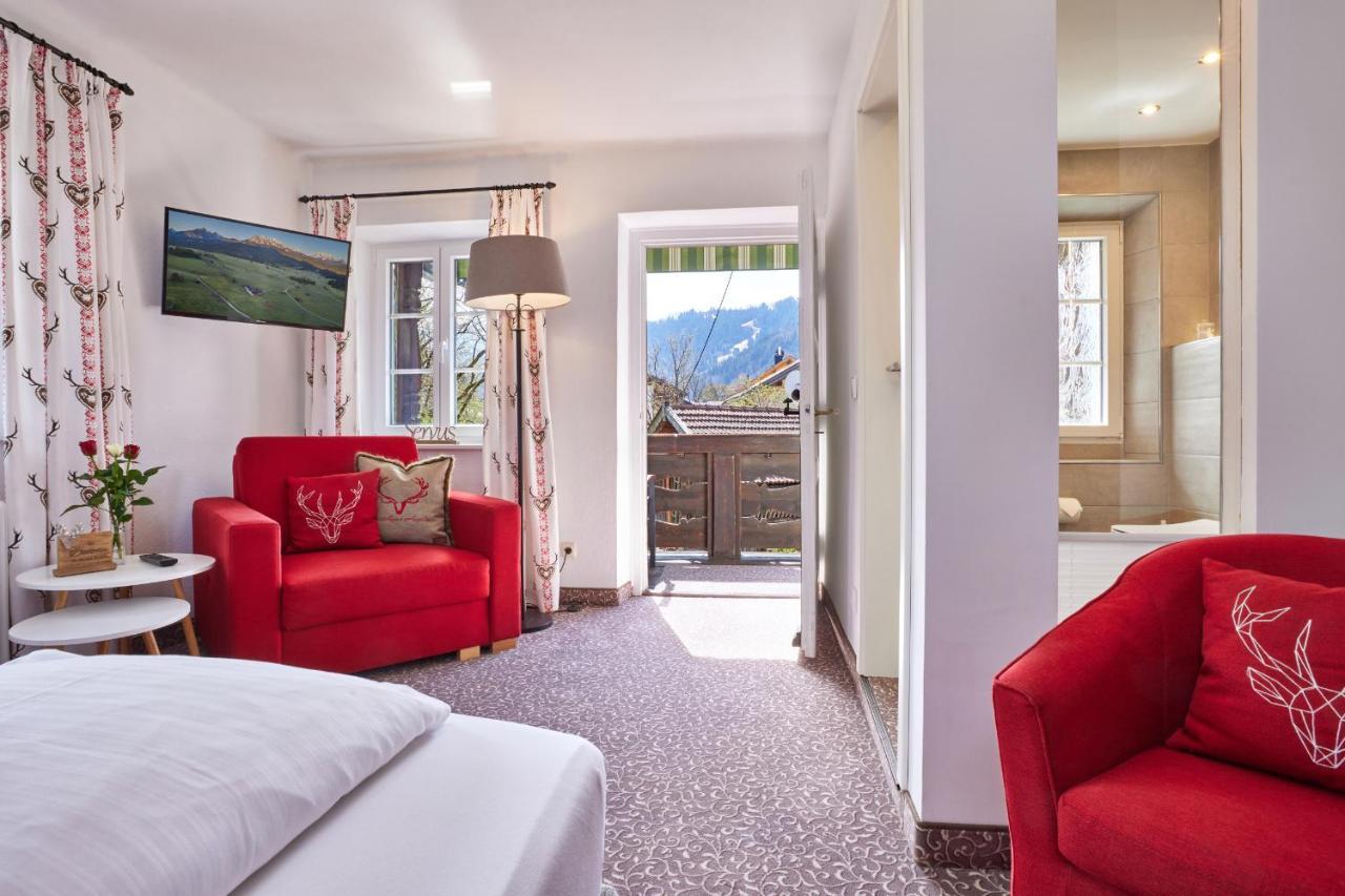 Gaestehaus Angela Garmisch-Partenkirchen Bagian luar foto