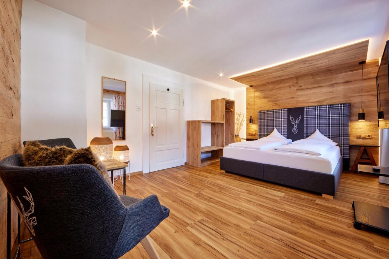 Gaestehaus Angela Garmisch-Partenkirchen Bagian luar foto